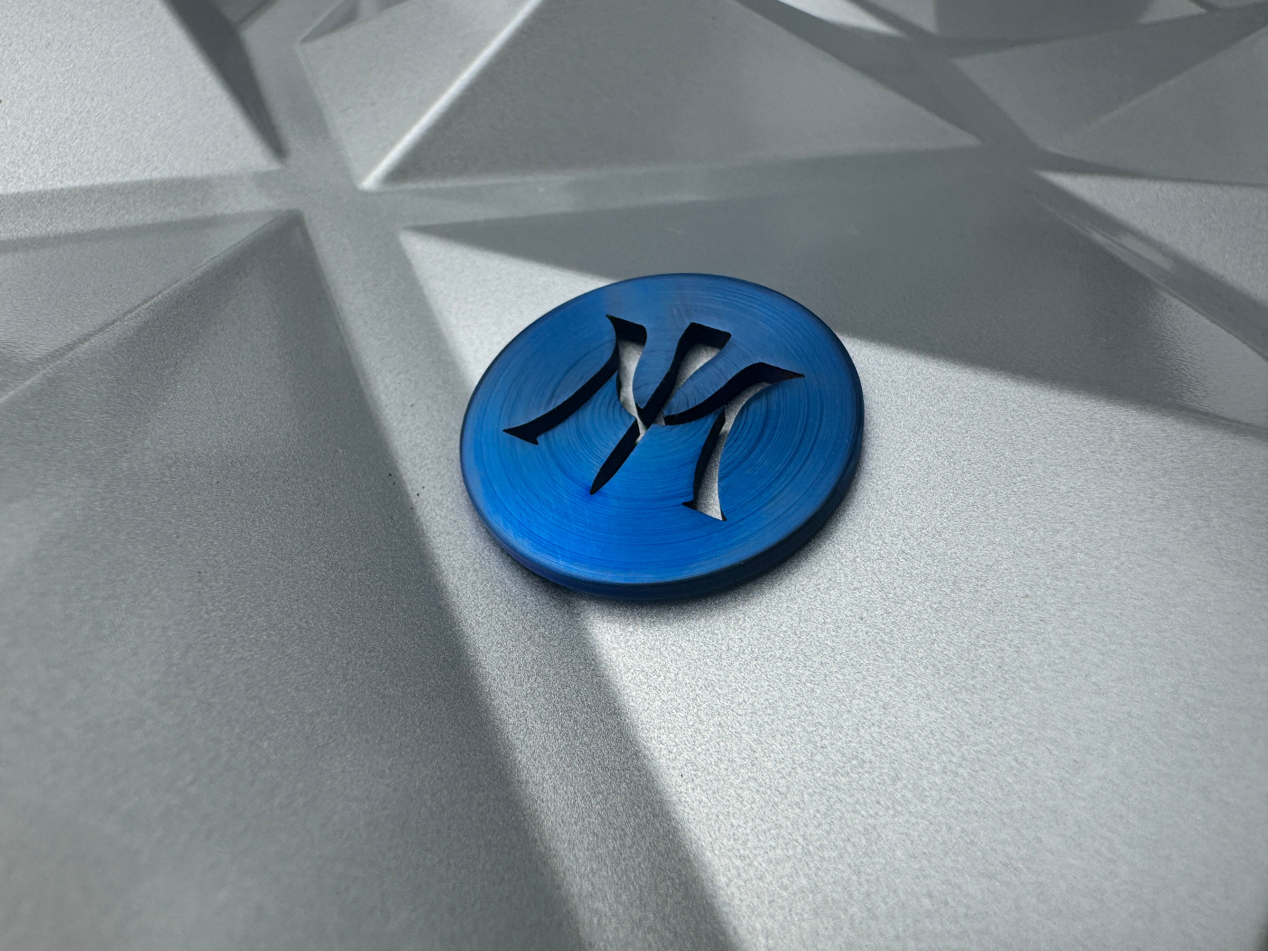 Miura Golf Ball Marker 5 Brilliant Blue