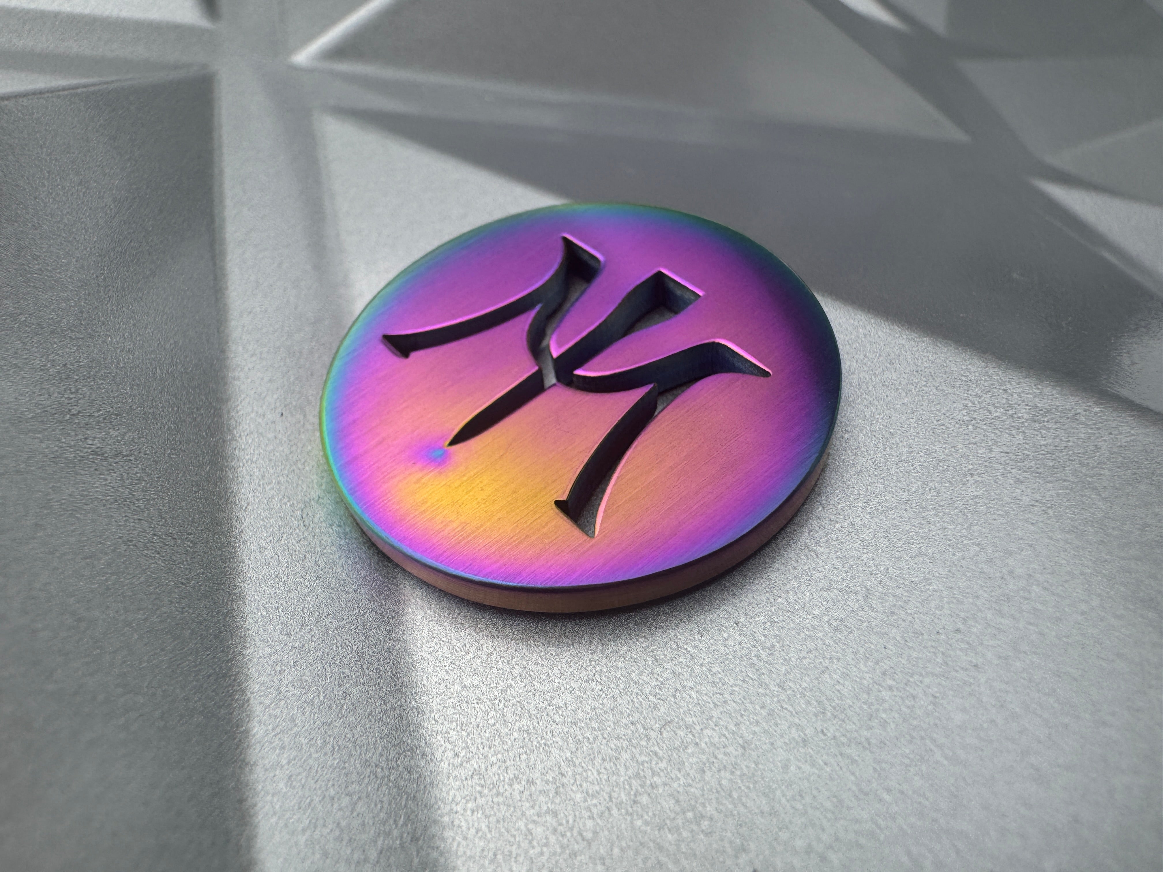 Miura Golf Ball Marker 5 Chromatic