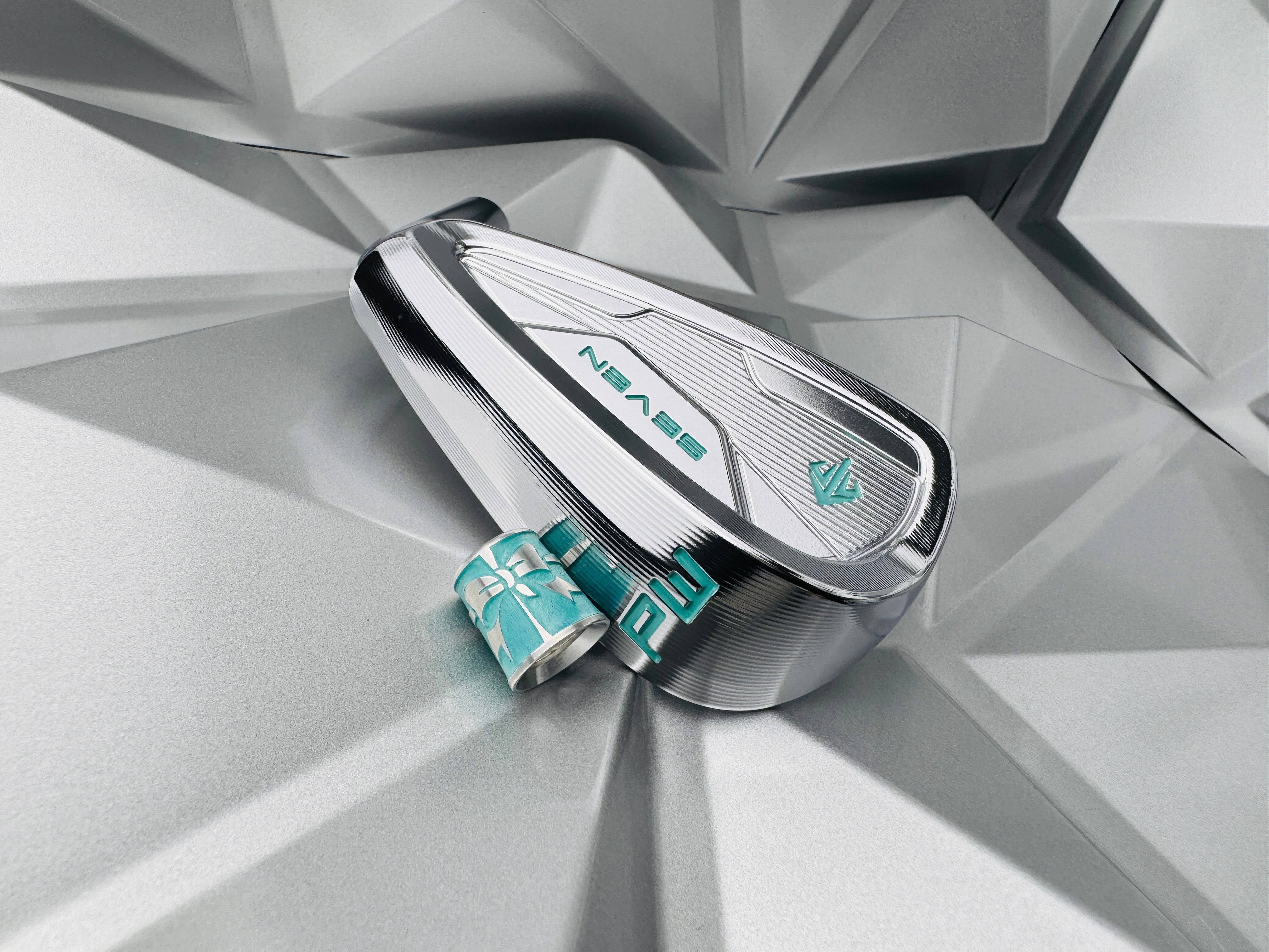 SEVEN Golf SC Irons 5 to PW Tiffany Edition