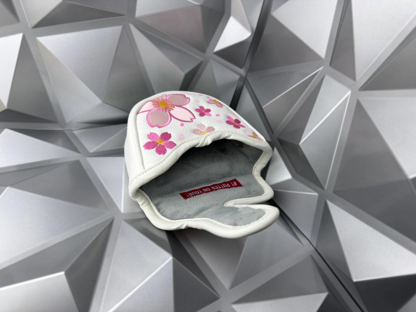 Odyssey Callaway SAKURA Variety Mallet Putter Cover Limited Edition